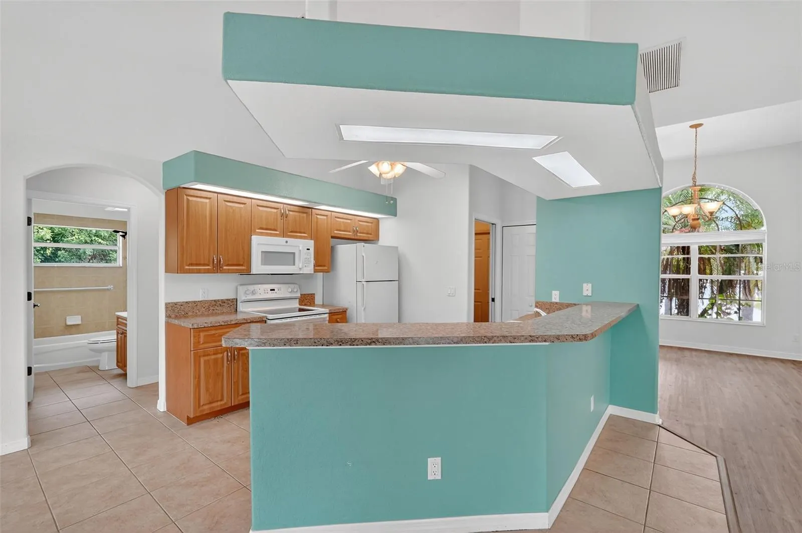 3447 LOVELAND BLVD