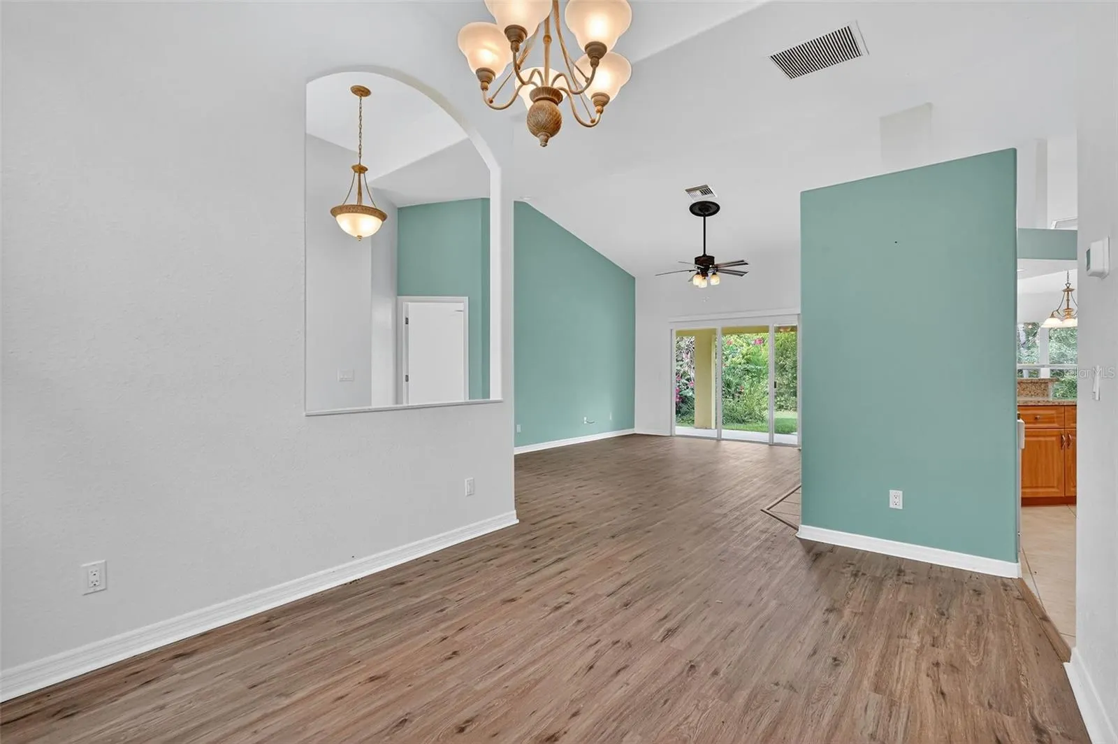 3447 LOVELAND BLVD