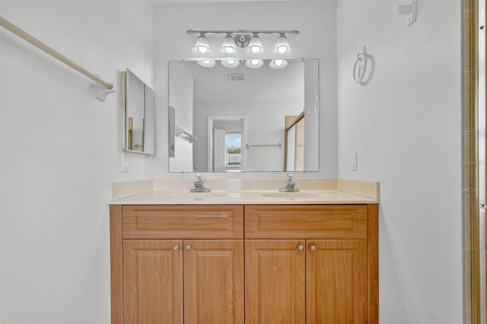 3447 LOVELAND BLVD