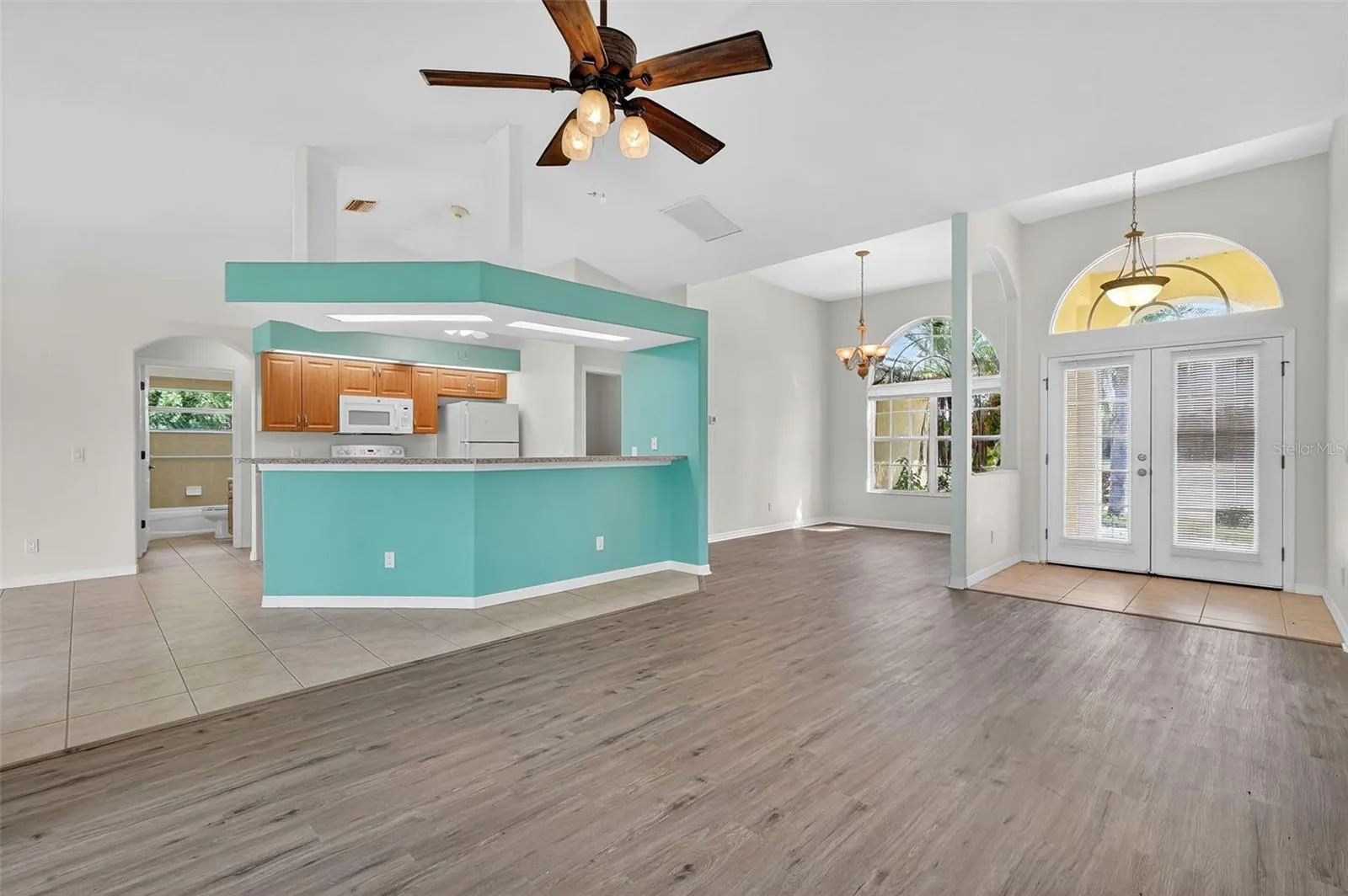 3447 LOVELAND BLVD