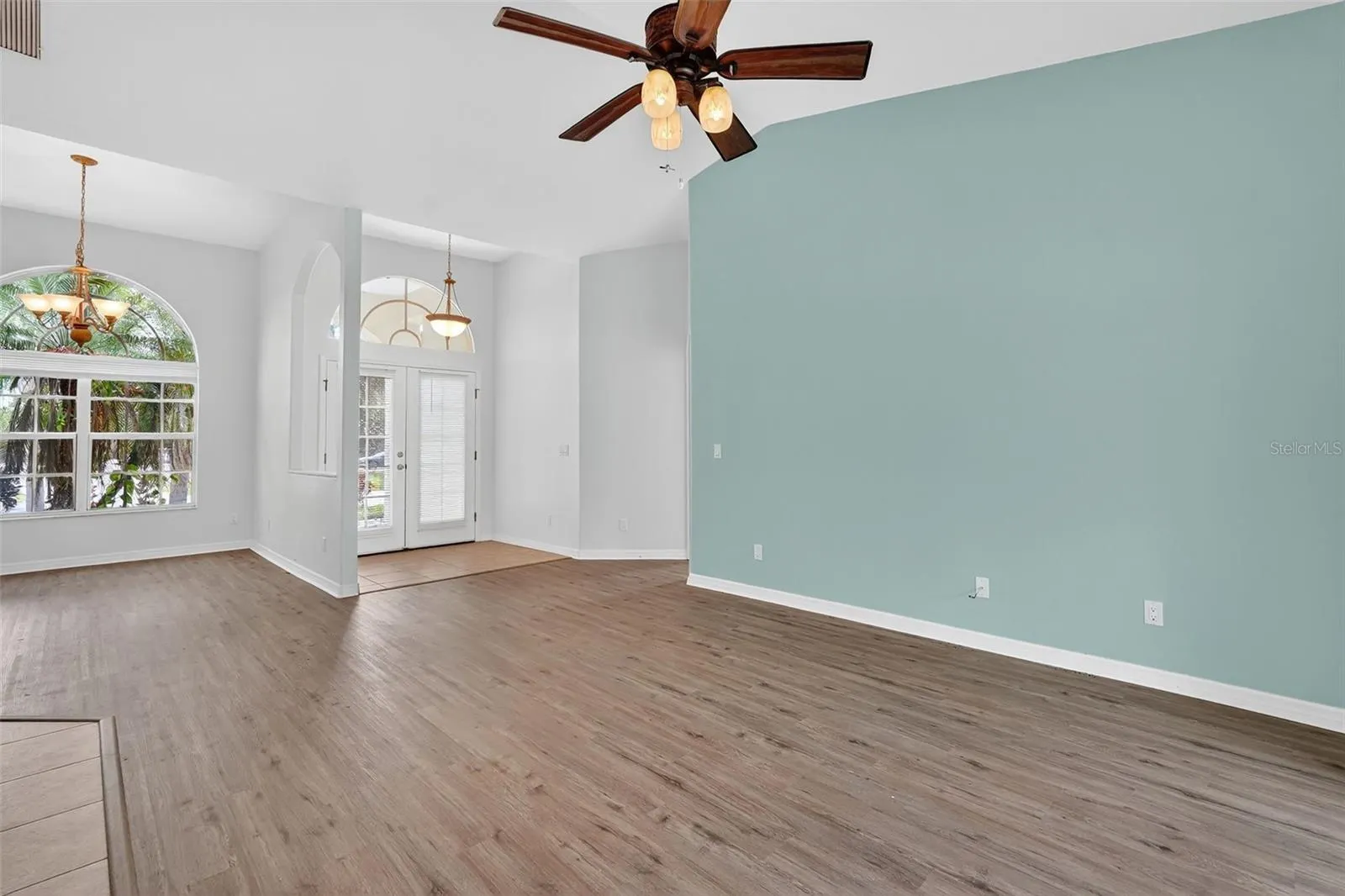 3447 LOVELAND BLVD