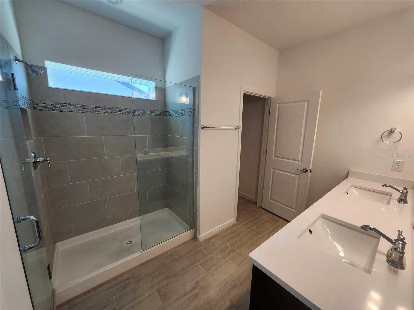 11292 BEACH WALK WAY NE