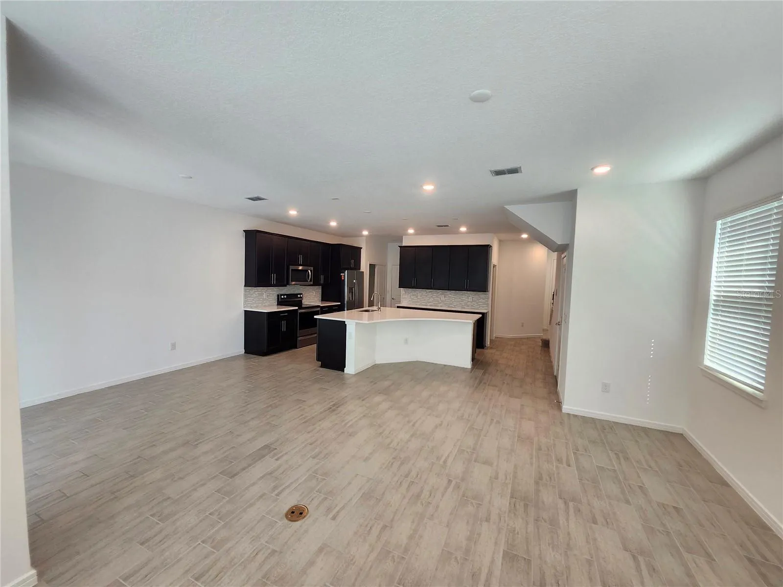 11292 BEACH WALK WAY NE