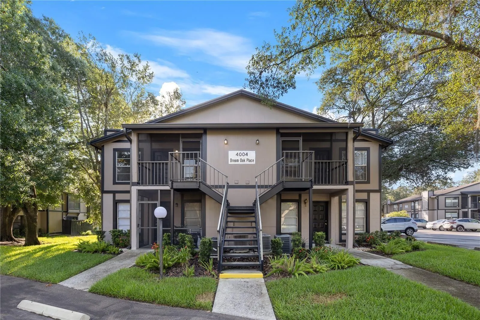 4004 DREAM OAK PL #203, #203