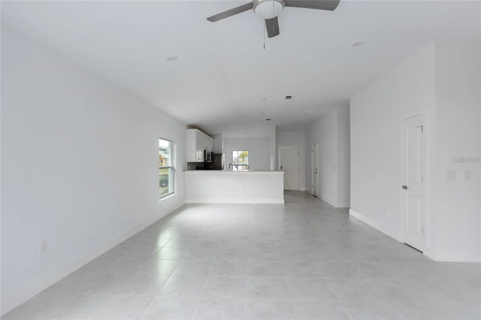 573 ROSE APPLE CIR