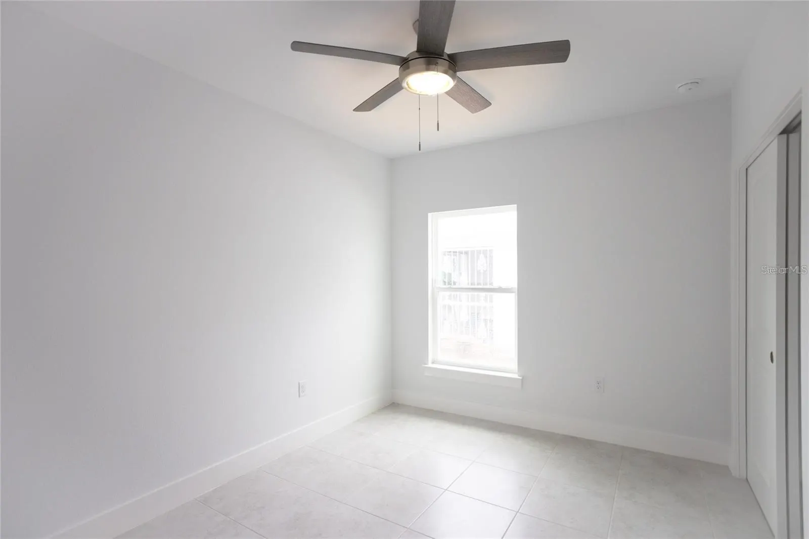 573 ROSE APPLE CIR