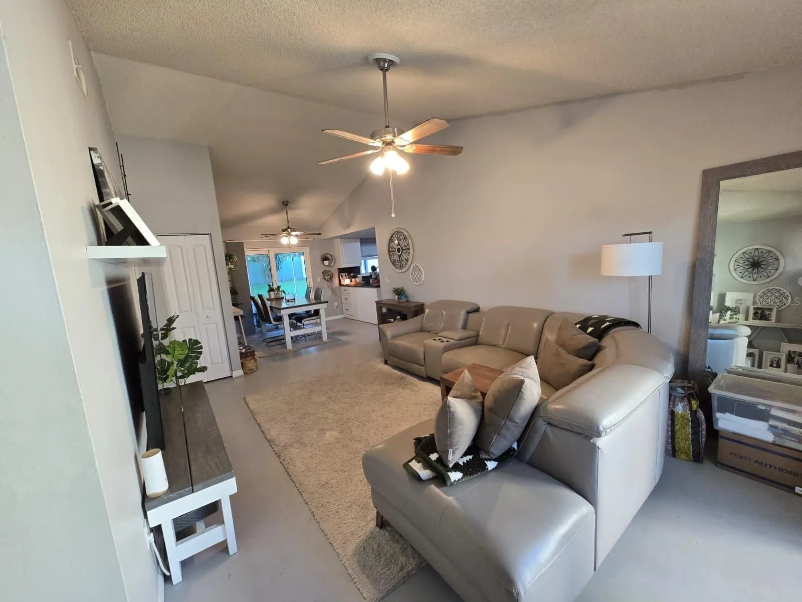 1615 CROSSRIDGE DR