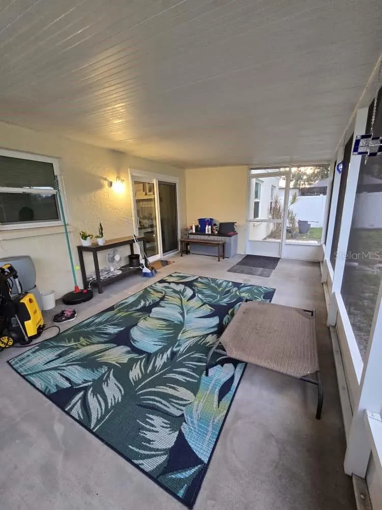 1615 CROSSRIDGE DR