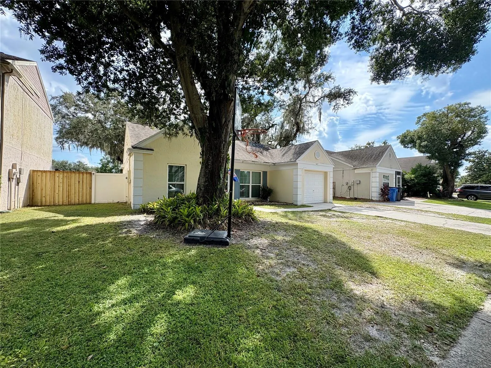 1615 CROSSRIDGE DR