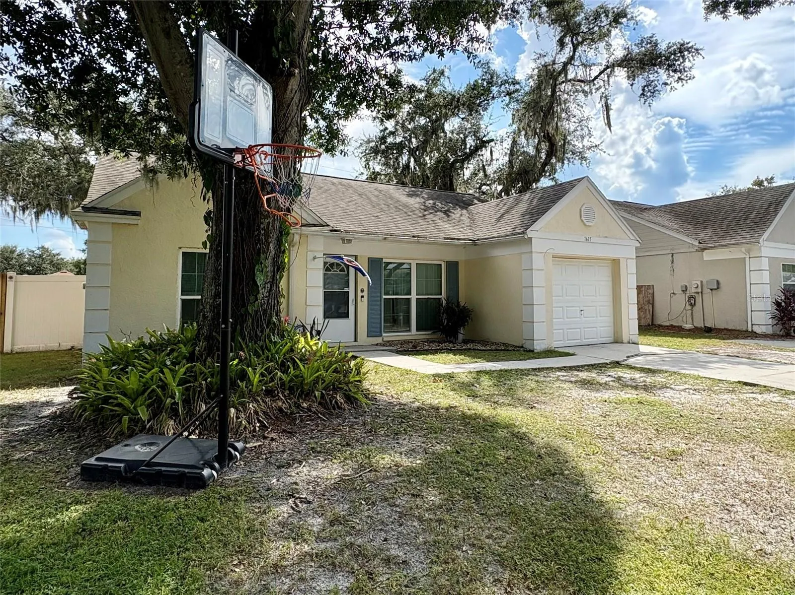 1615 CROSSRIDGE DR