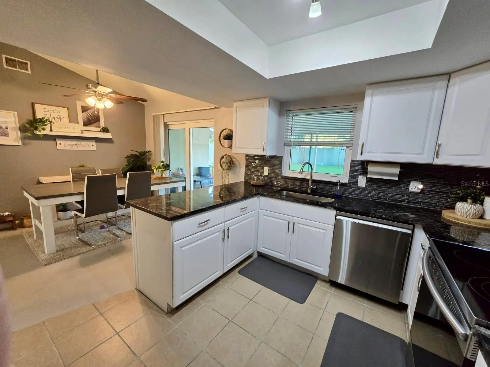 1615 CROSSRIDGE DR