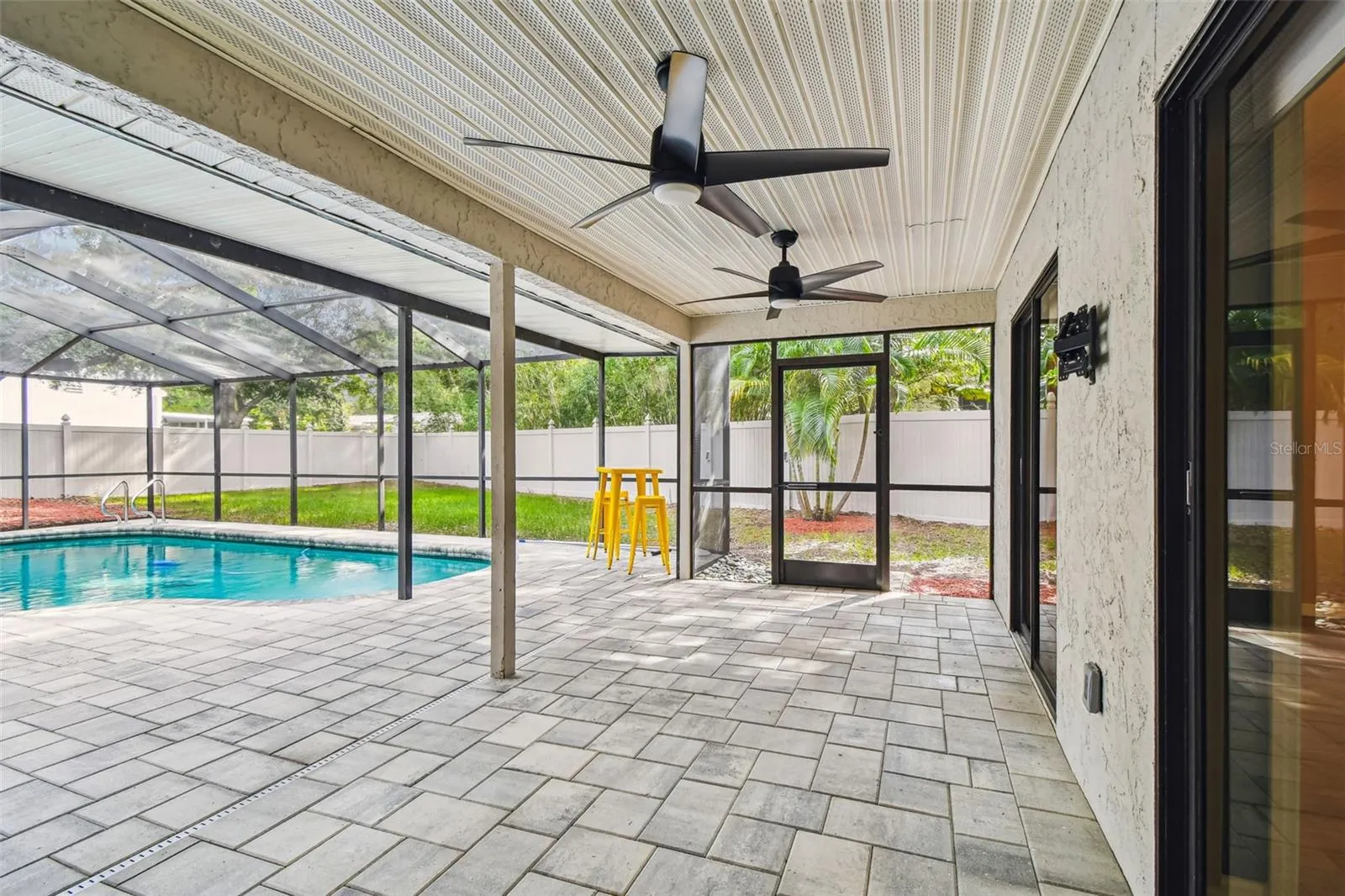 2504 GULFBREEZE CIR