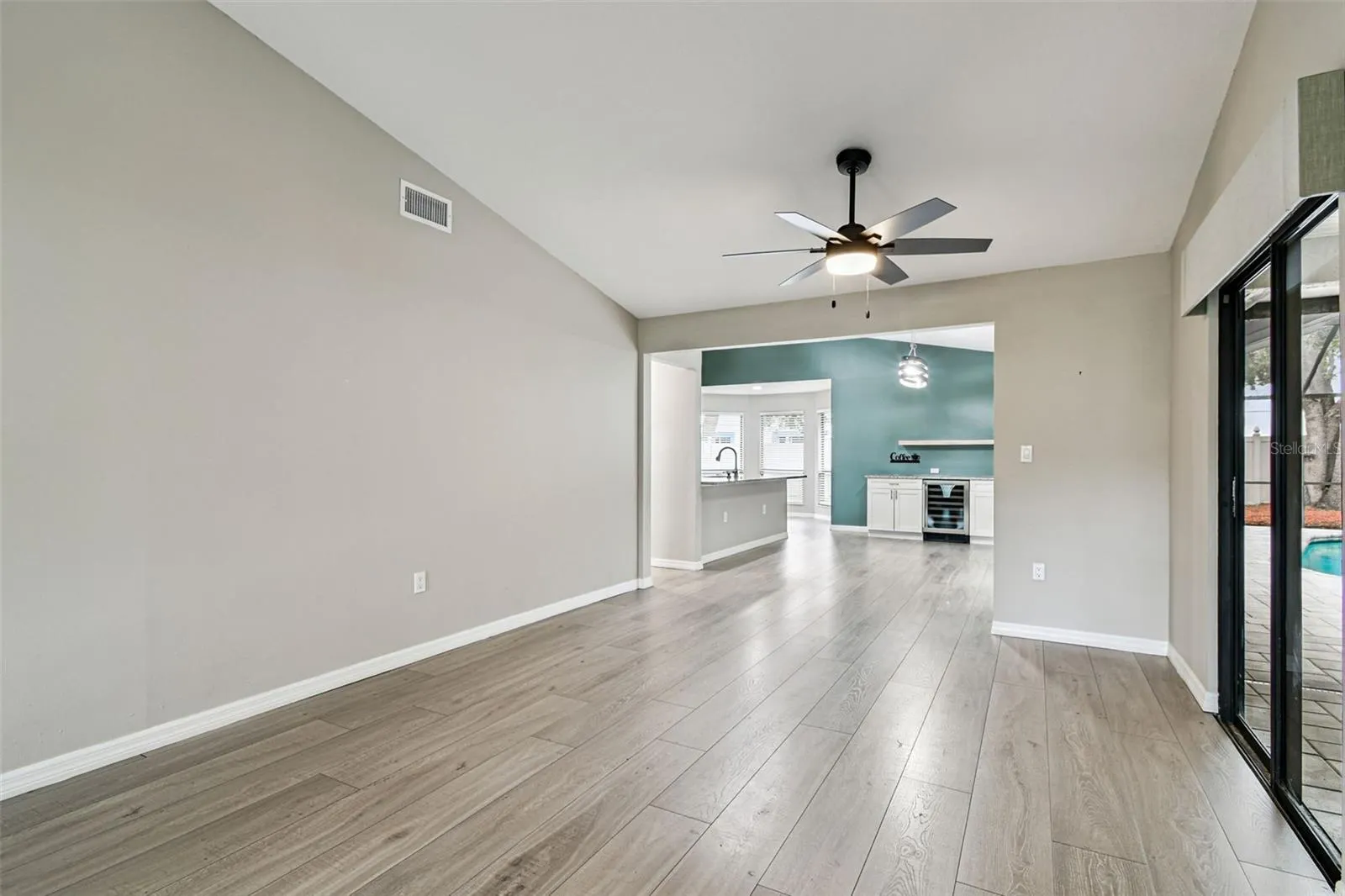 2504 GULFBREEZE CIR