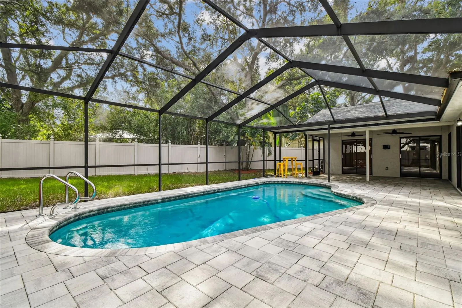 2504 GULFBREEZE CIR