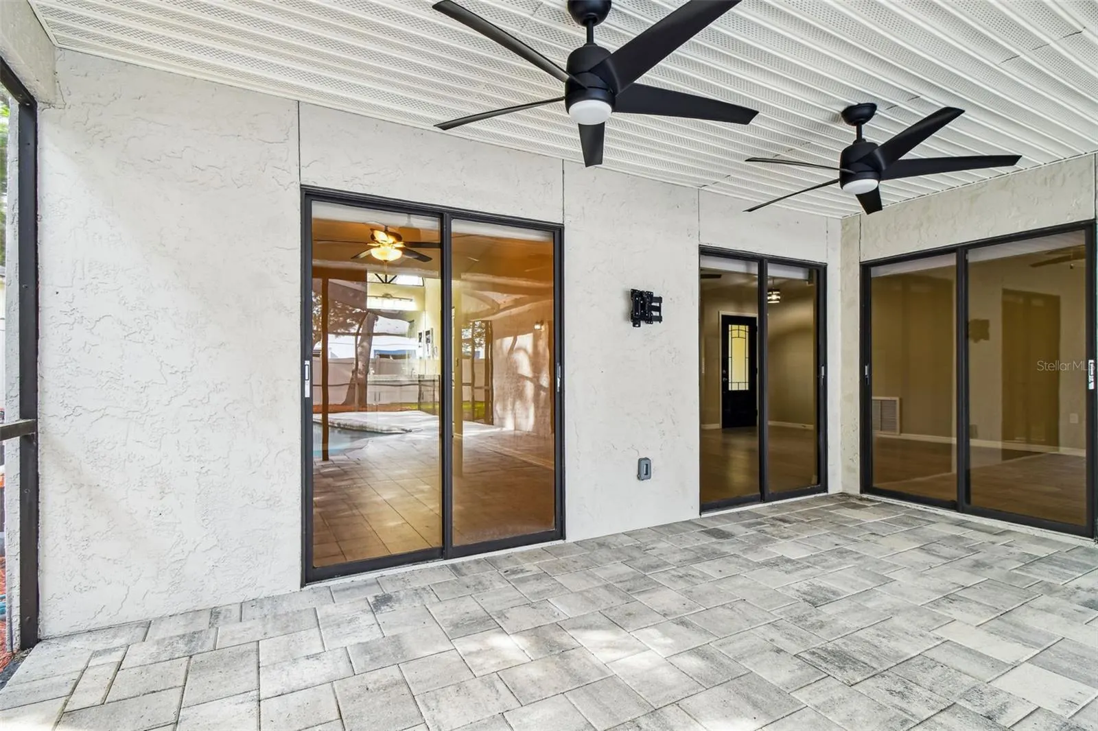 2504 GULFBREEZE CIR