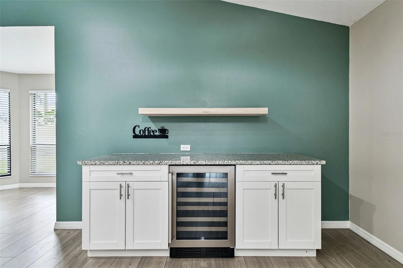 2504 GULFBREEZE CIR