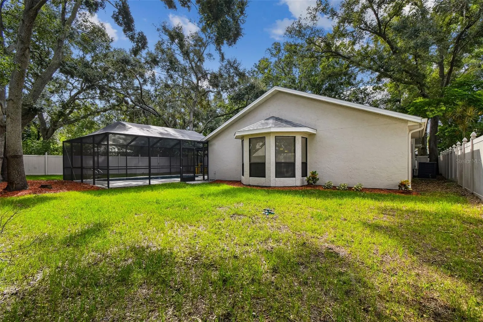 2504 GULFBREEZE CIR