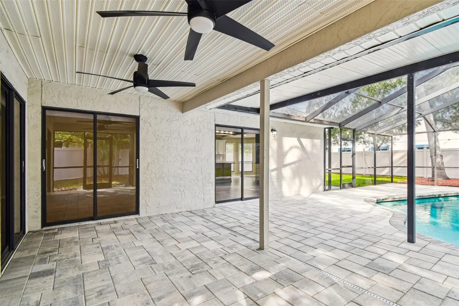 2504 GULFBREEZE CIR