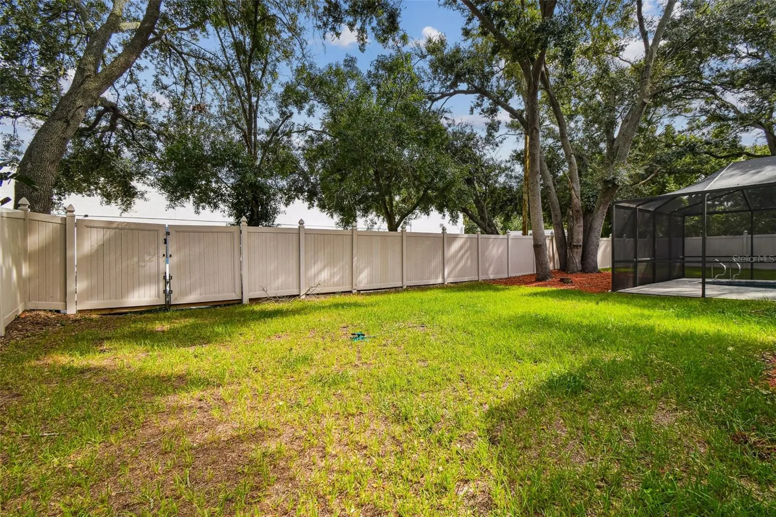 2504 GULFBREEZE CIR