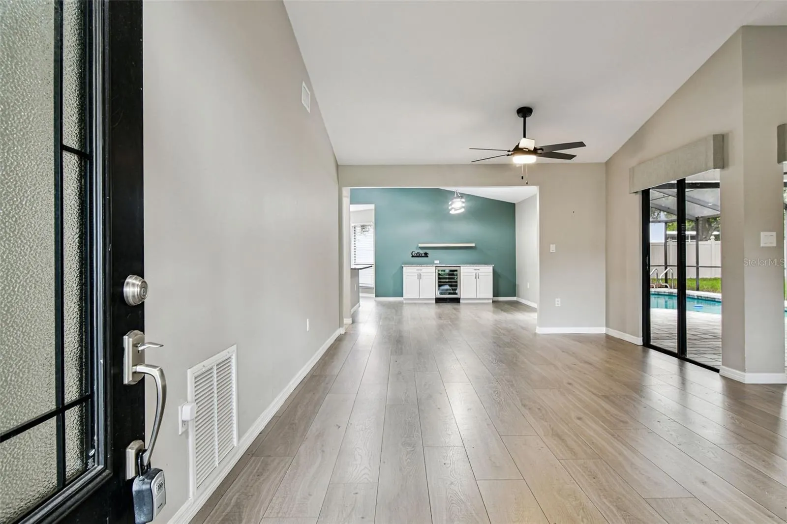 2504 GULFBREEZE CIR
