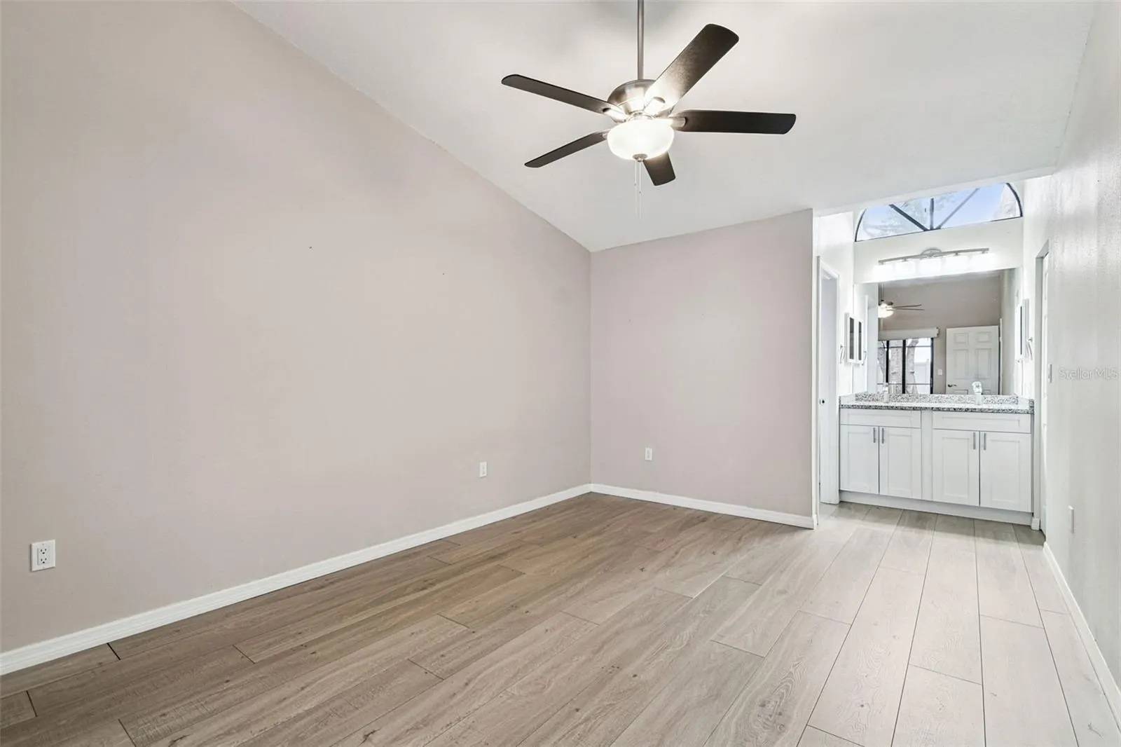 2504 GULFBREEZE CIR