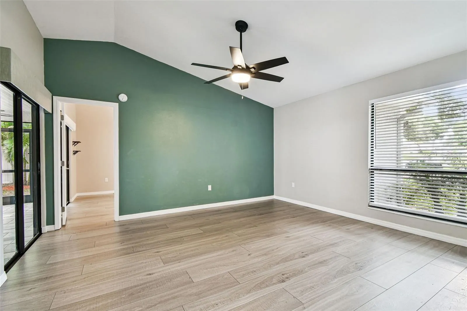 2504 GULFBREEZE CIR