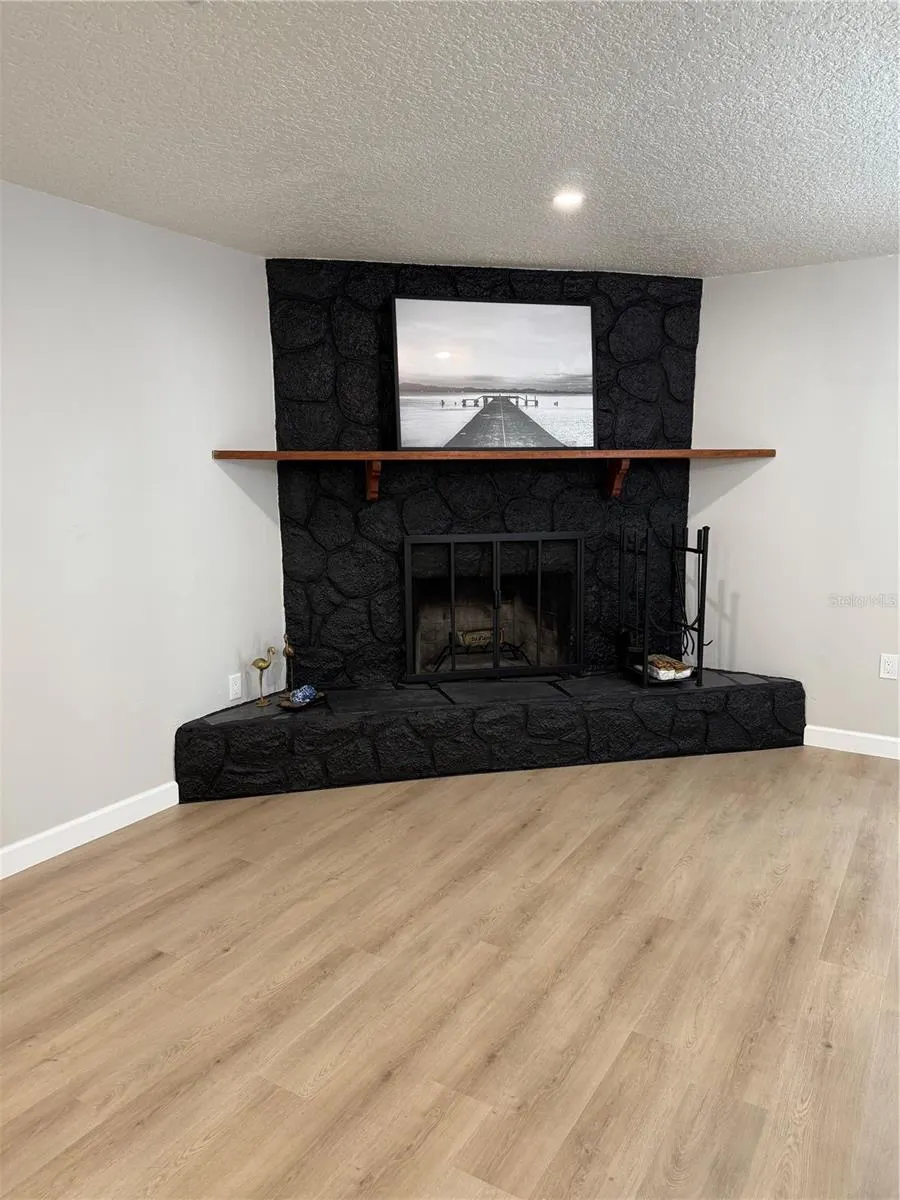 109 TIMBER CIR
