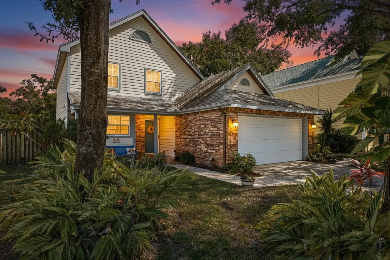 678 GREENGLEN LN