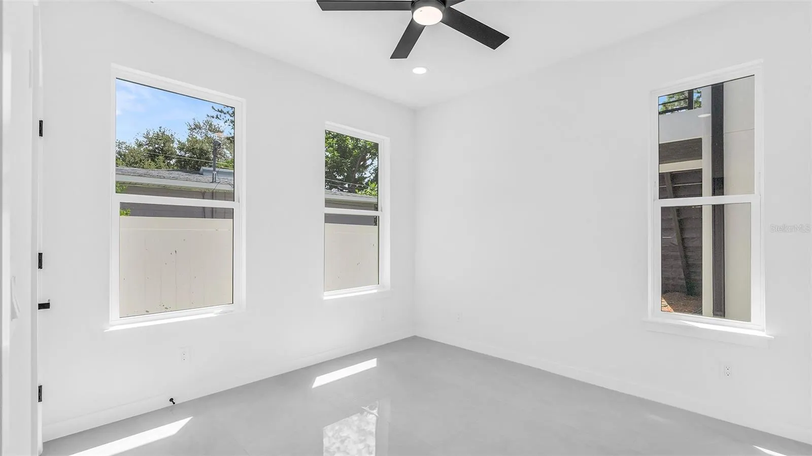4808/4810 22ND AVE N
