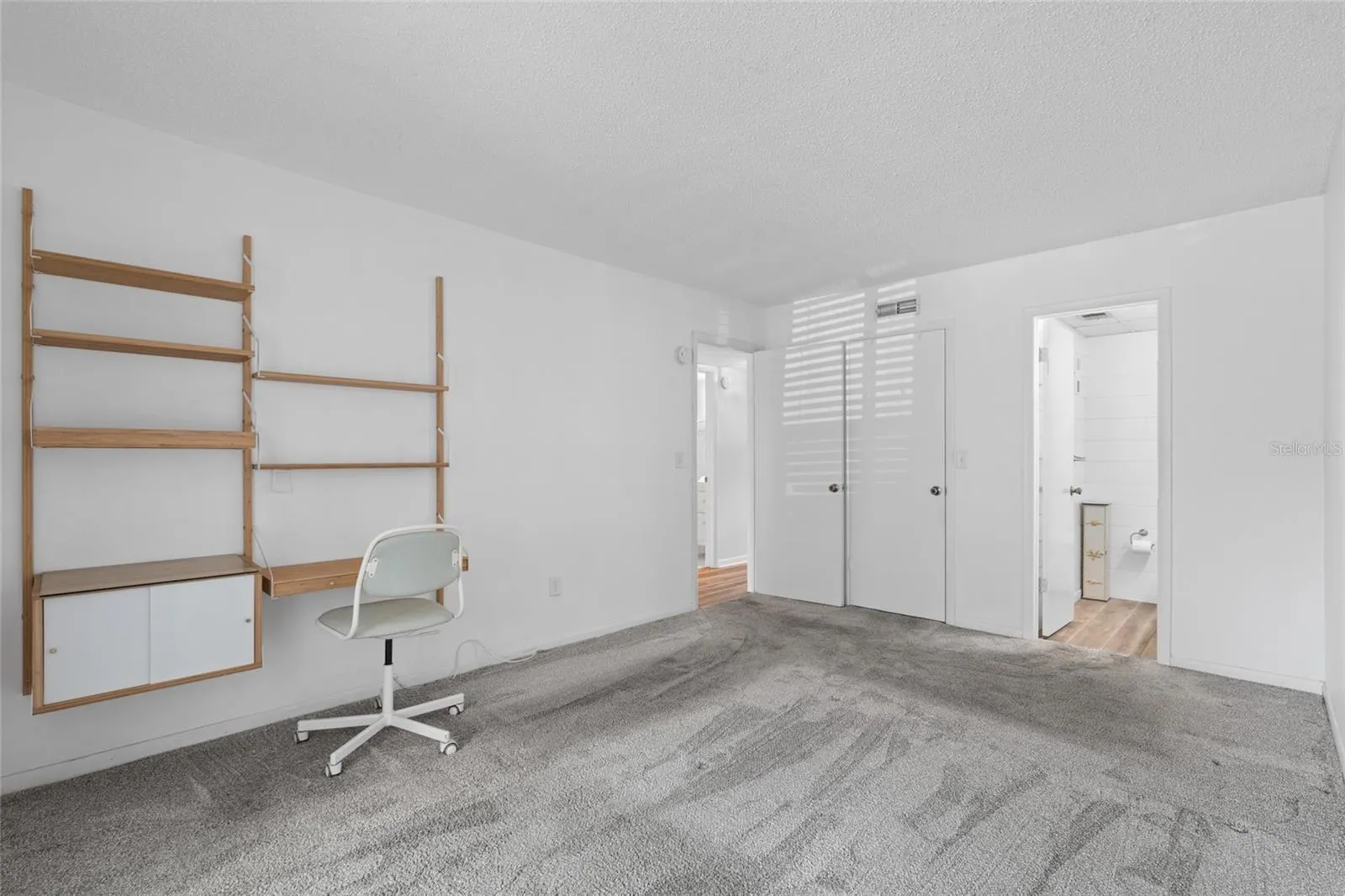 209 NE LINCOLN CIR N #109, #109