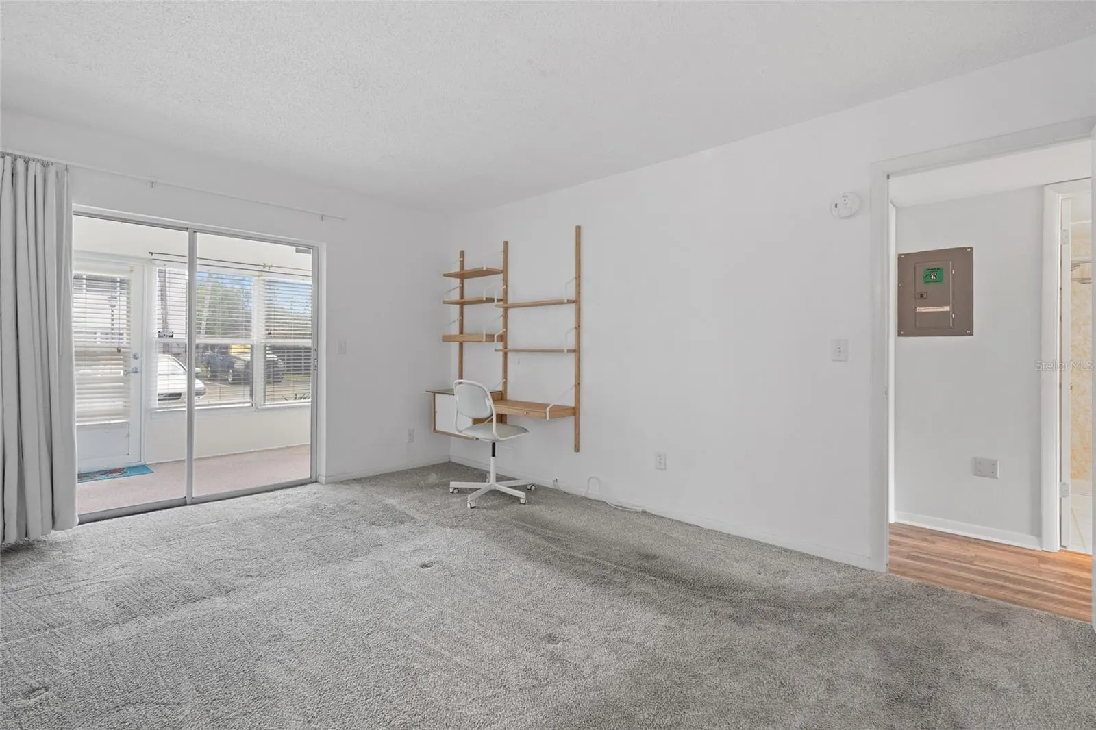 209 NE LINCOLN CIR N #109, #109