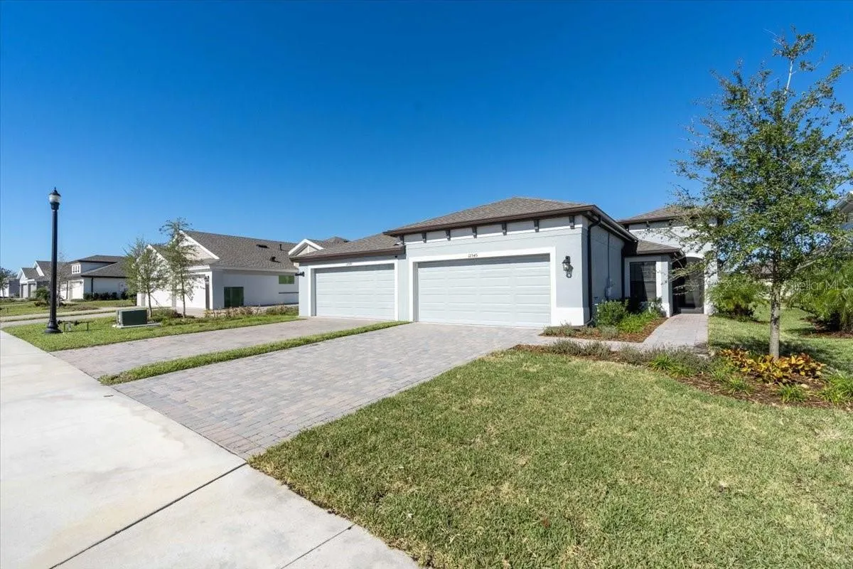 12545 OAK HILL WAY