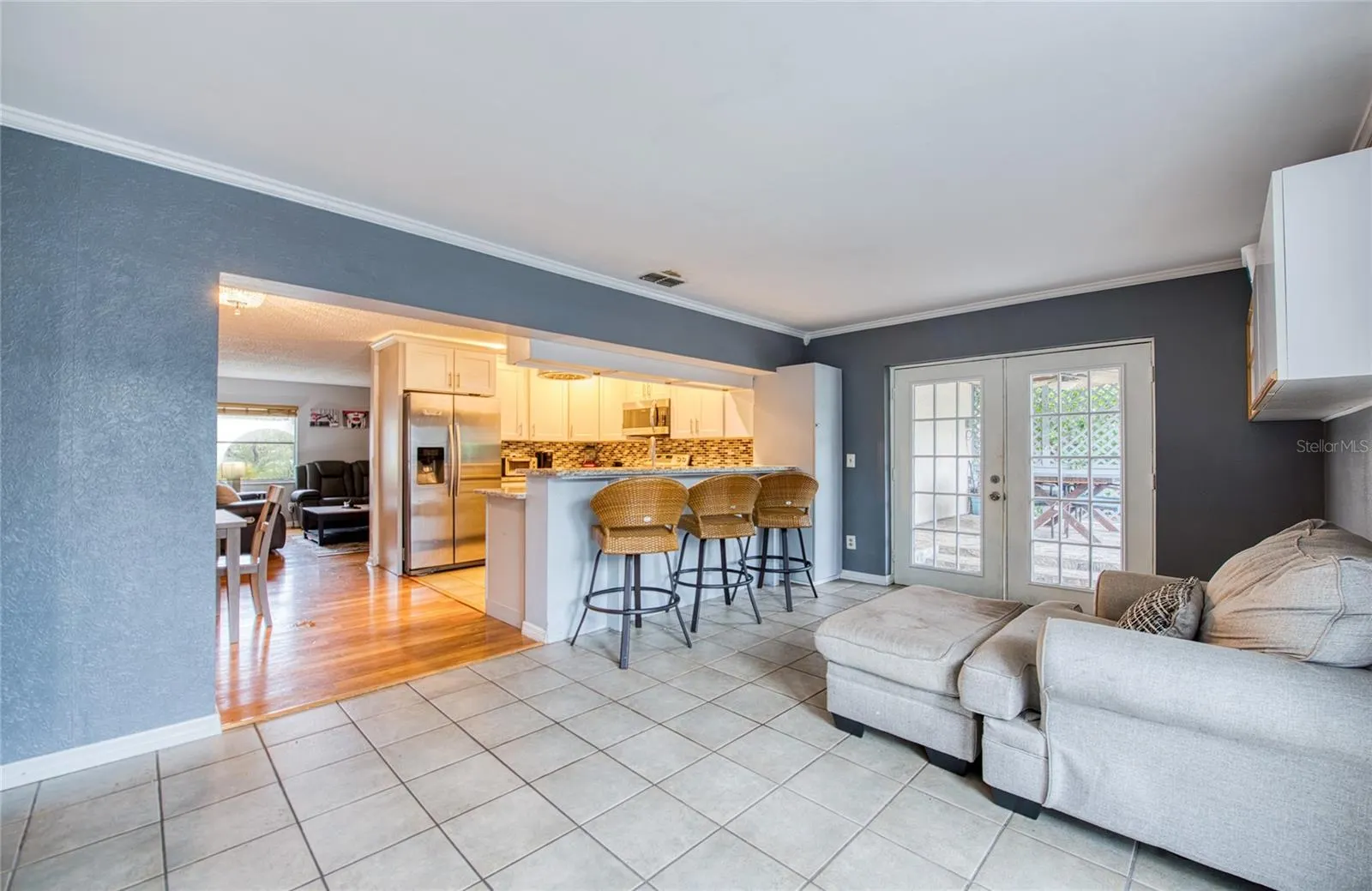1007 VINEYARD CT