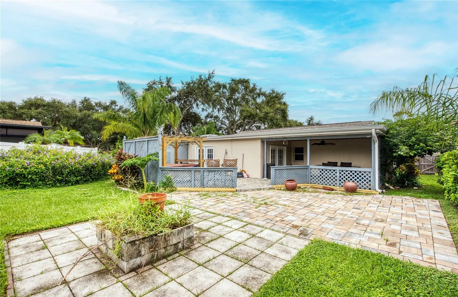 1007 VINEYARD CT