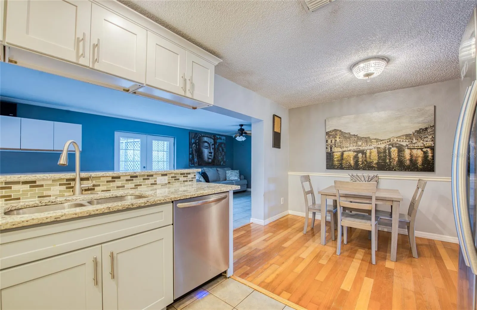 1007 VINEYARD CT