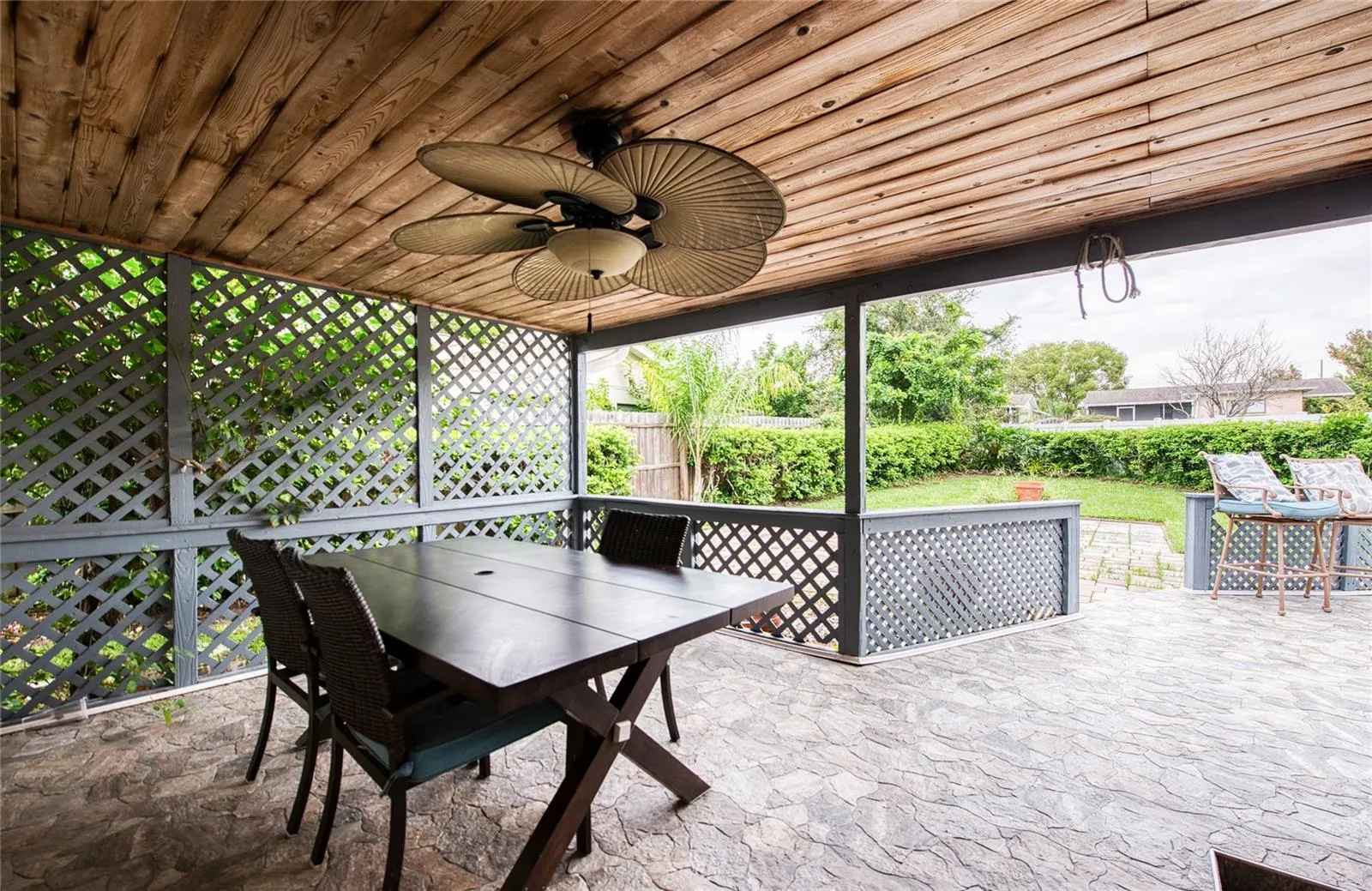 1007 VINEYARD CT