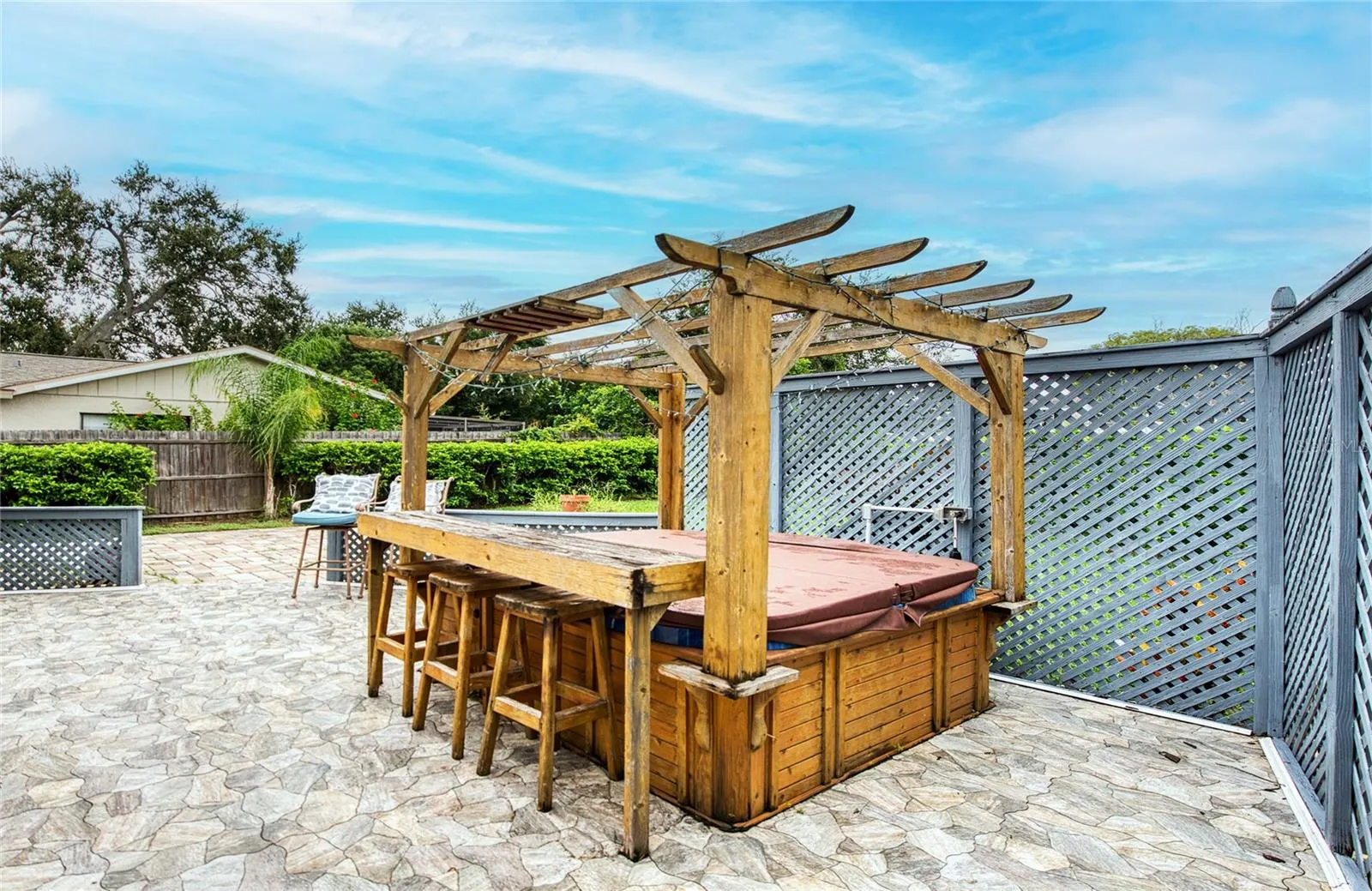 1007 VINEYARD CT