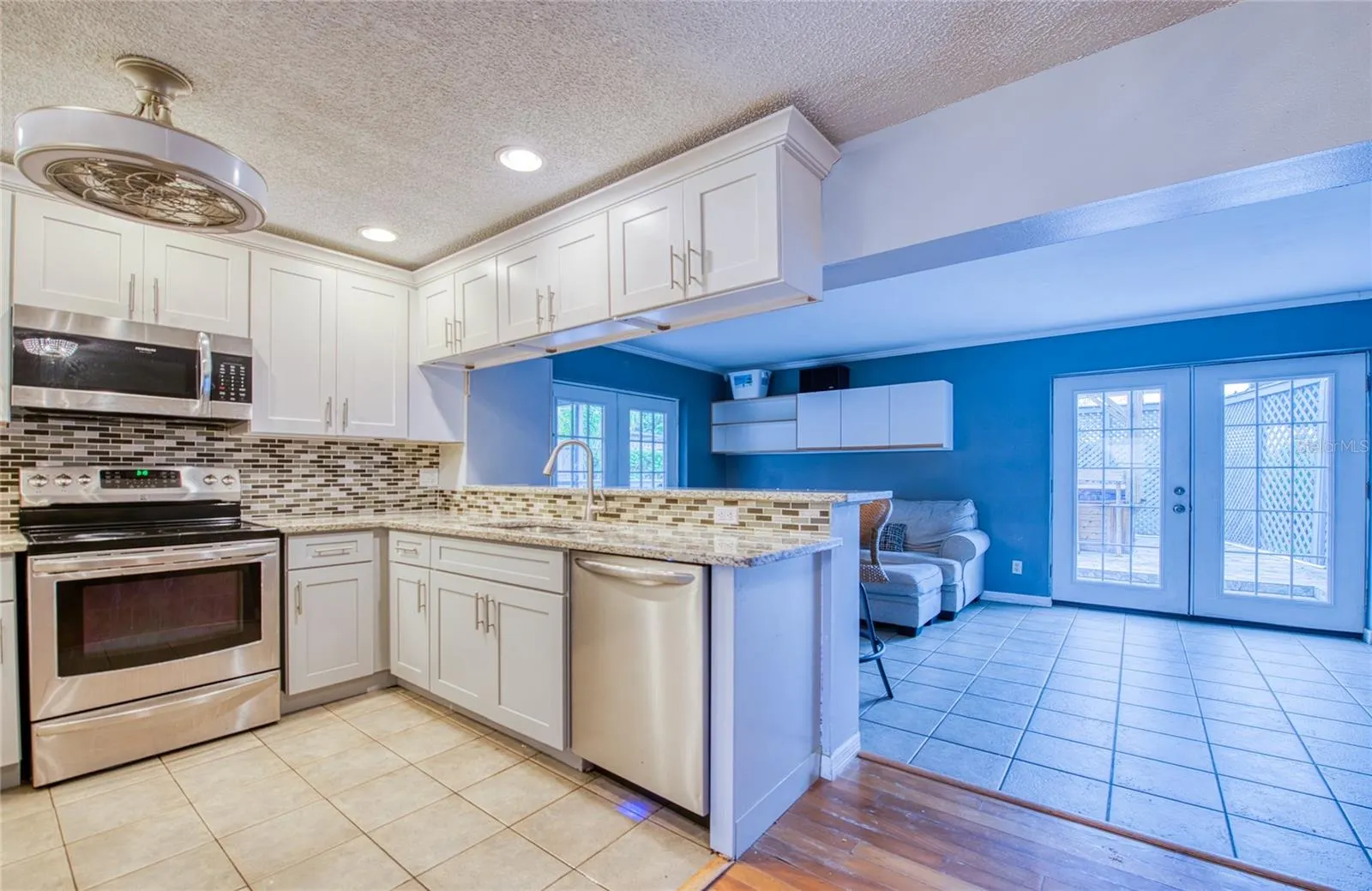 1007 VINEYARD CT