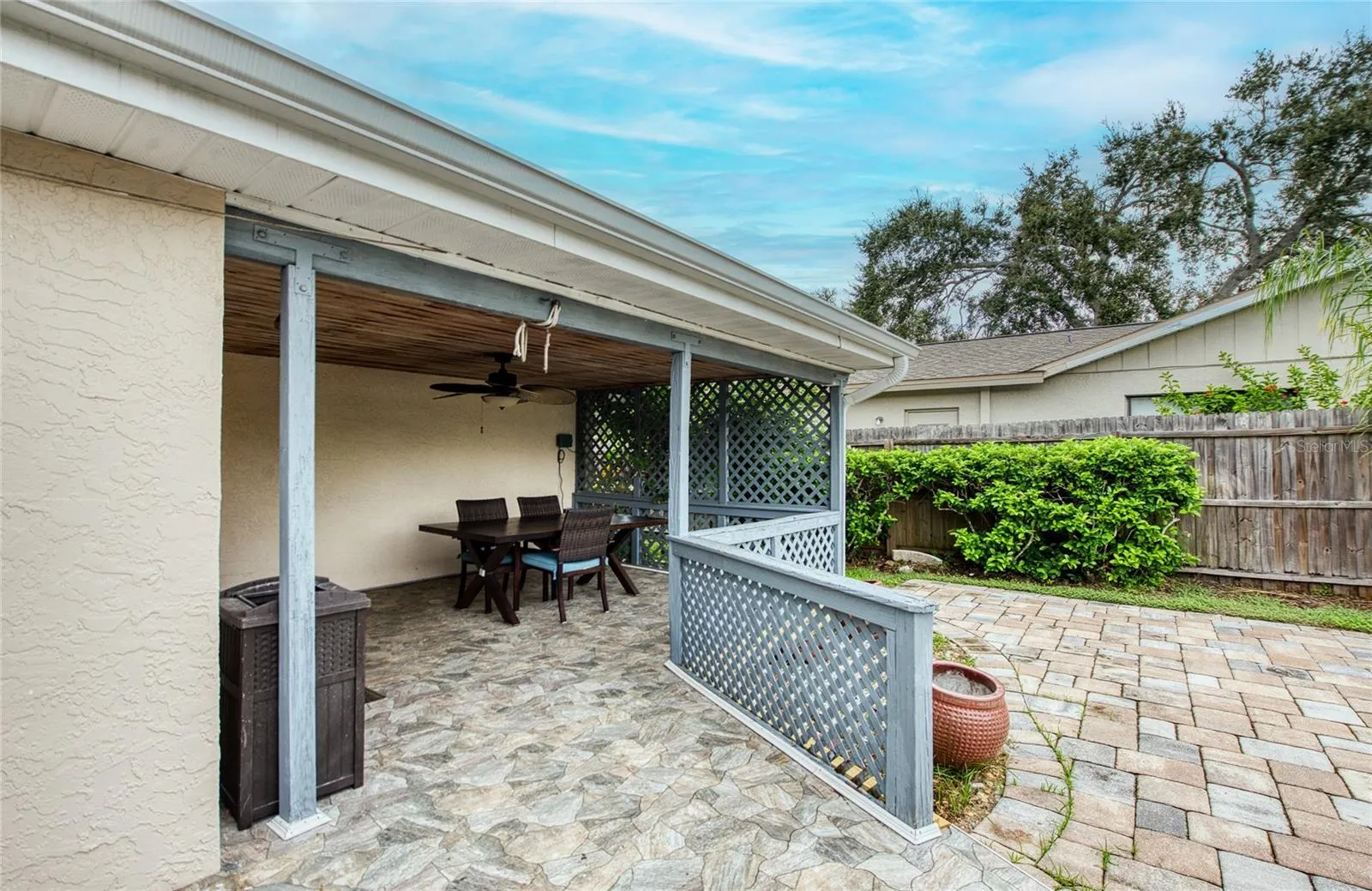 1007 VINEYARD CT