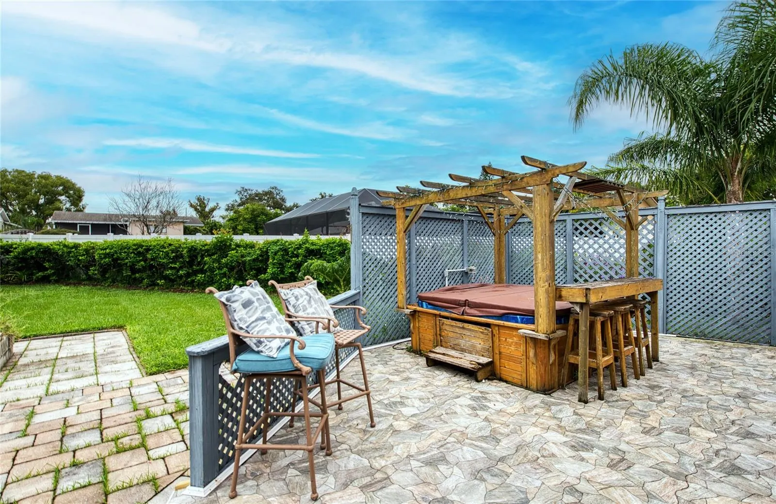 1007 VINEYARD CT