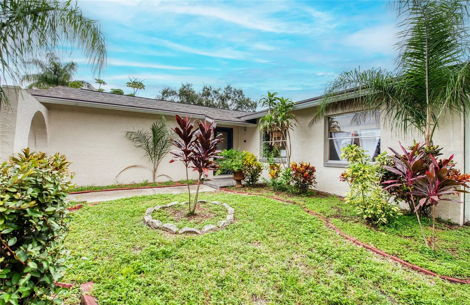 1007 VINEYARD CT