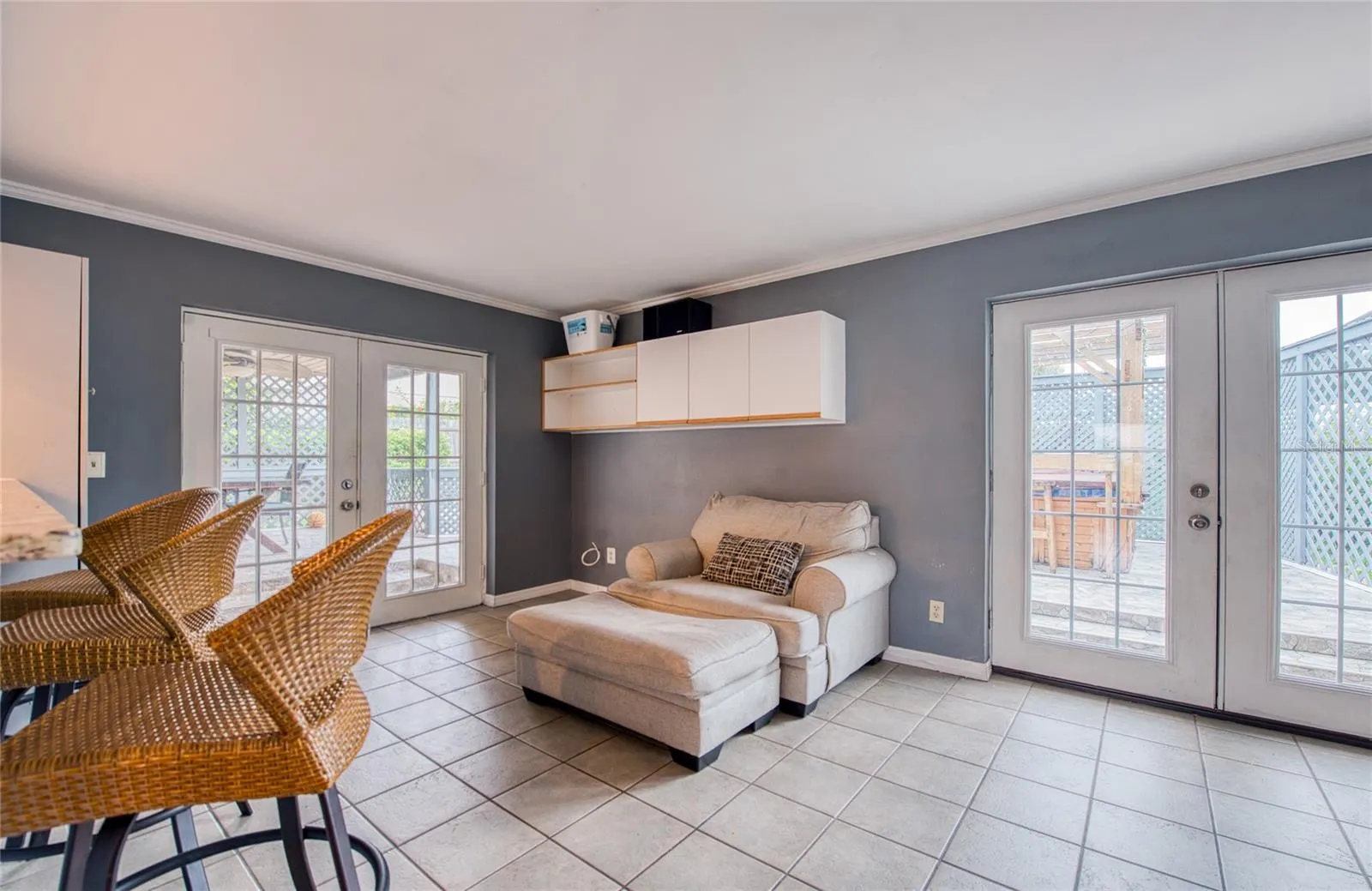 1007 VINEYARD CT