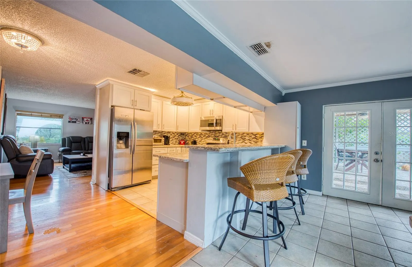 1007 VINEYARD CT