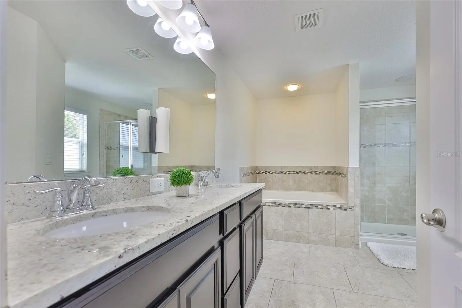 11164 SPRING POINT CIR