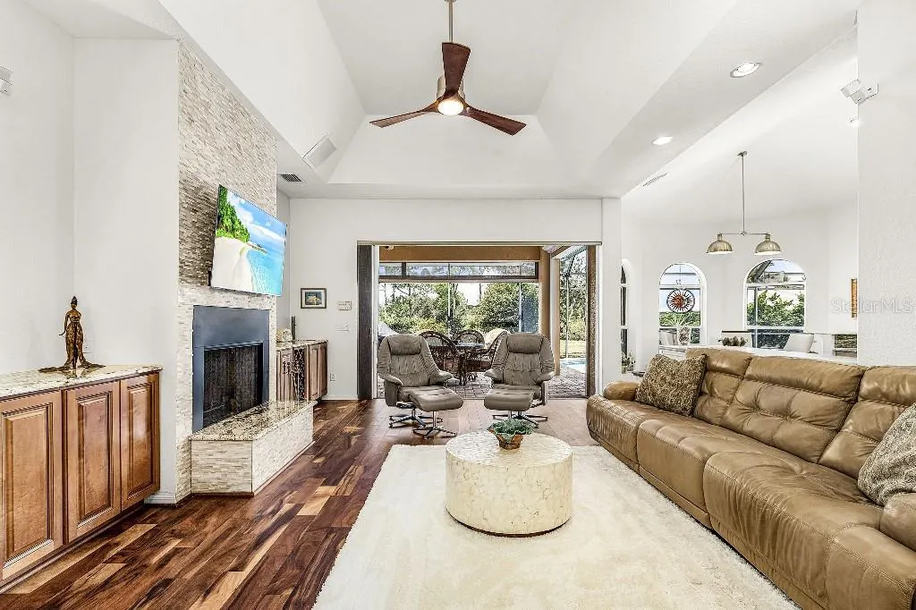 4001 MARIANNE KEY RD