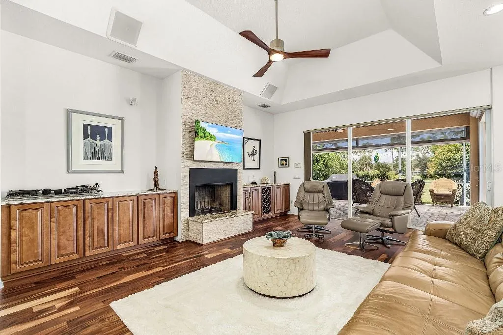 4001 MARIANNE KEY RD