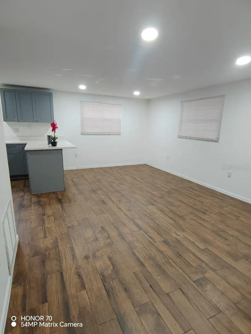 1103 33RD AVE W
