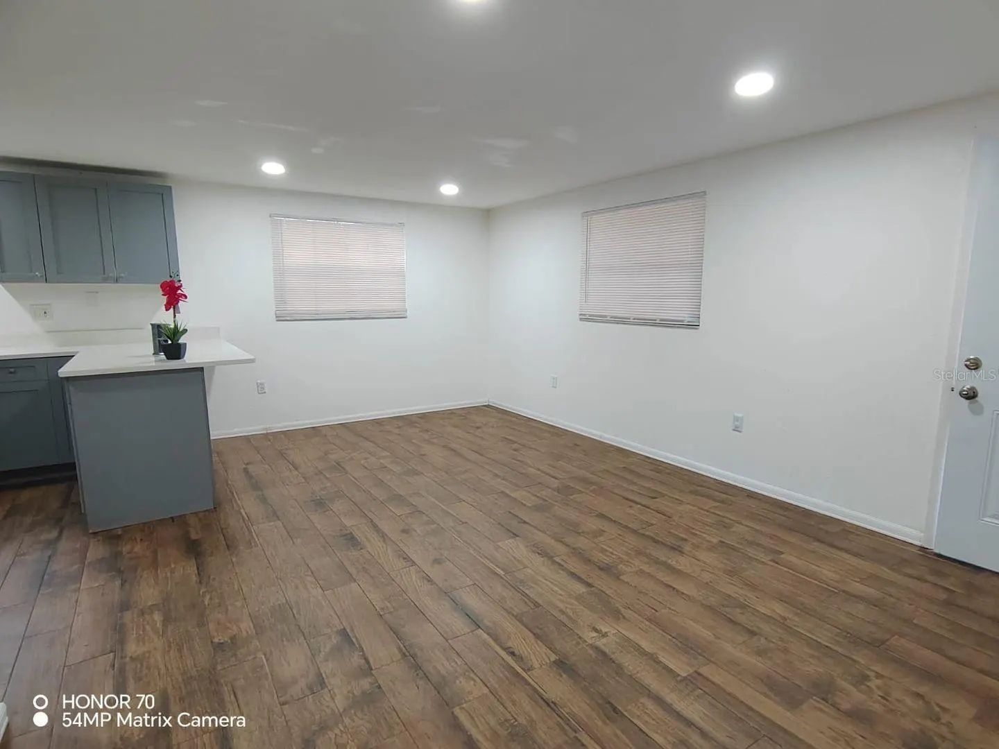 1103 33RD AVE W