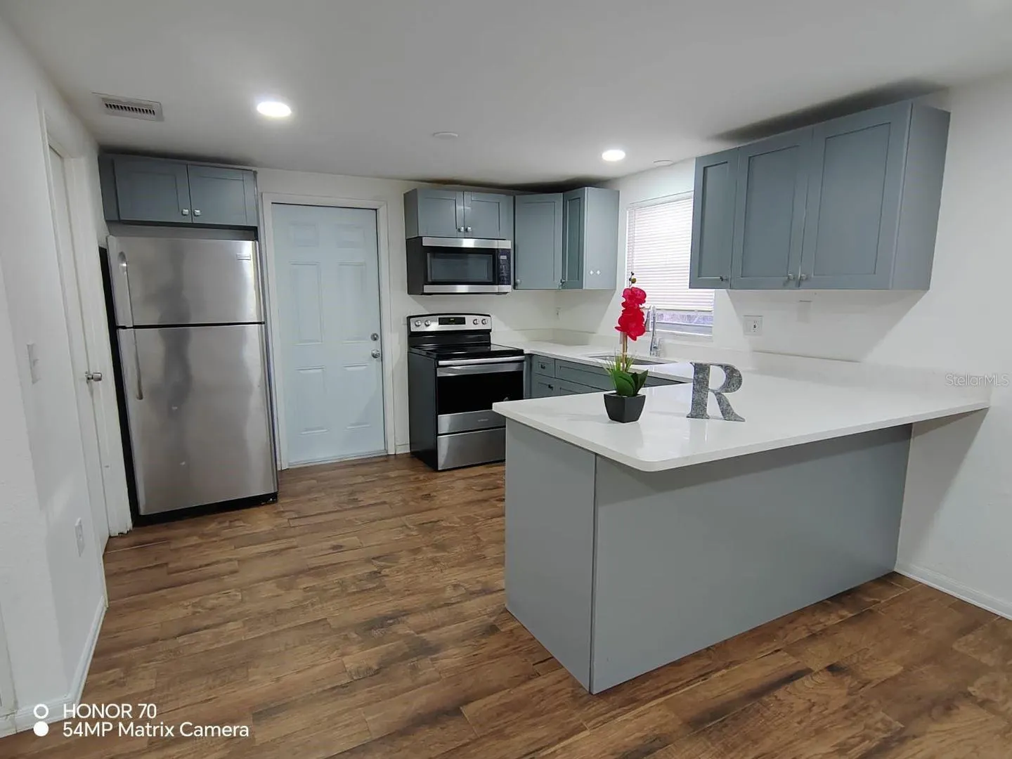 1103 33RD AVE W
