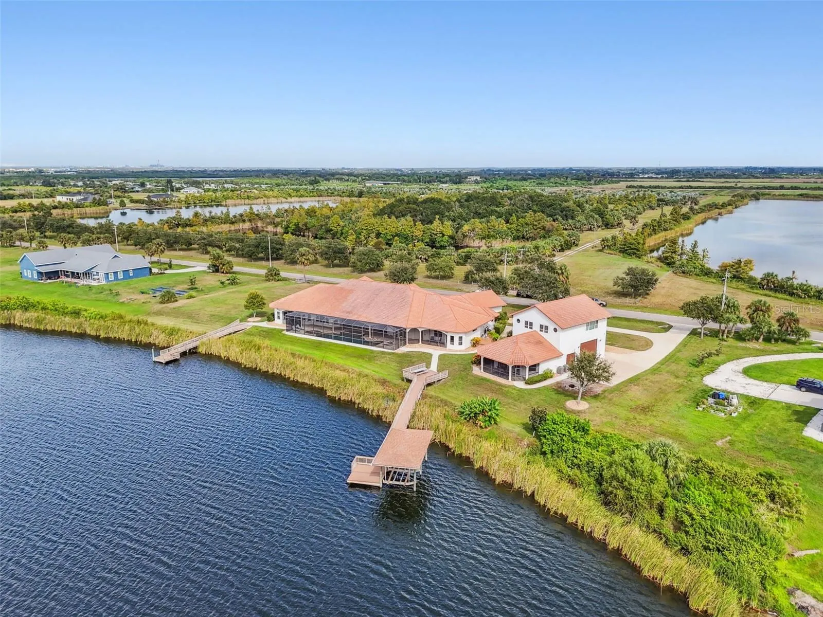 3215 GULF CITY RD